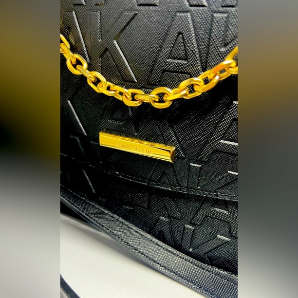 Anne Klein Black Purse - Picture 3 of 9